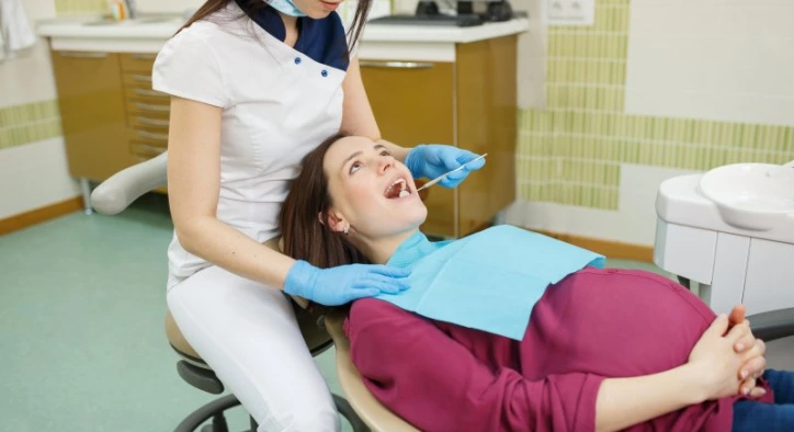 Hamilelikte Güvenle Yaptırabileceğiniz Diş Tedavileri