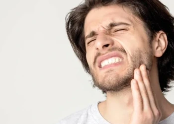 Çene Kilitlenmesi Nedir? Neden Olur ve Nasıl Geçer?